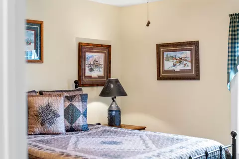 Bedroom - 23 Slate Dr, Stuarts Draft, VA 24477 photo 5 of 7