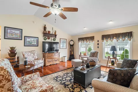 Living - 23 Slate Dr, Stuarts Draft, VA 24477 photo 2 of 3