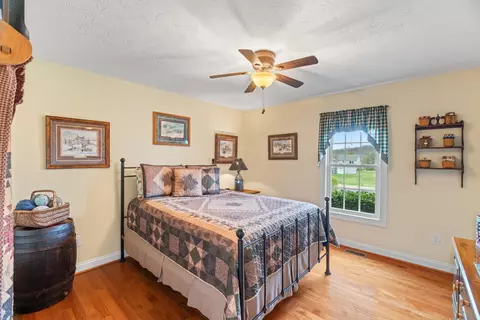 Bedroom - 23 Slate Dr, Stuarts Draft, VA 24477 photo 3 of 7