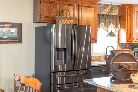 Kitchen - 23 Slate Dr, Stuarts Draft, VA 24477 photo 5 of 7