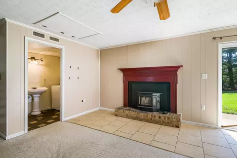 Living - 28 Brighton Ct, Stuarts Draft, VA 24477 photo 7 of 7