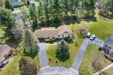 28 Brighton Ct, Stuarts Draft, VA 24477