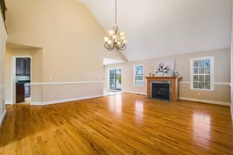 49 Bowmans Run Dr, Stuarts Draft, VA 24477