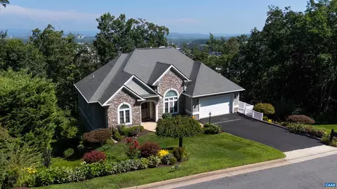 137 Diamond Ct, Harrisonburg, VA 22801