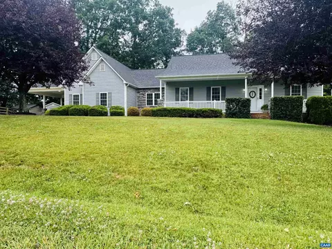 18 Forest View Ln, Fishersville, VA 22939