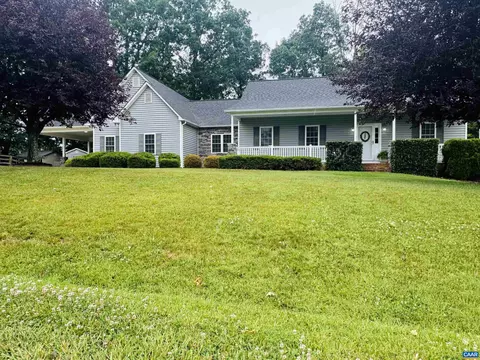 18 Forest View Ln, Fishersville, VA 22939