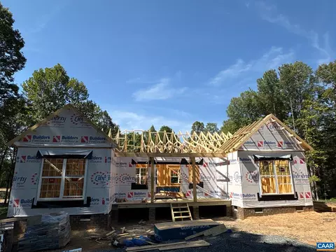 1135 Hanback Rd, Gordonsville, VA 22942