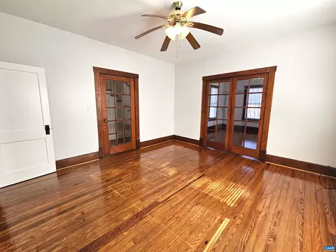 Living - 74 Conner St, Dillwyn, VA 23936 photo 2 of 6
