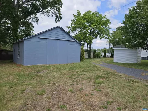 Exterior - 74 Conner St, Dillwyn, VA 23936 photo 13 of 18