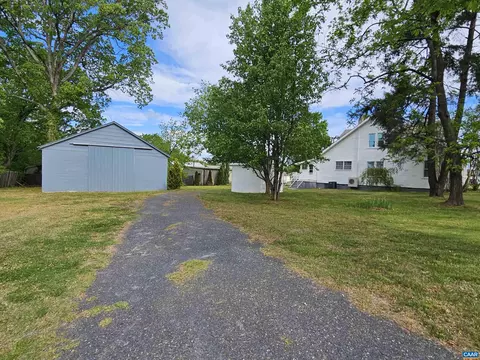 Exterior - 74 Conner St, Dillwyn, VA 23936 photo 12 of 18