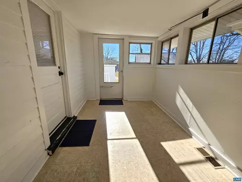 Exterior - 74 Conner St, Dillwyn, VA 23936 photo 6 of 18