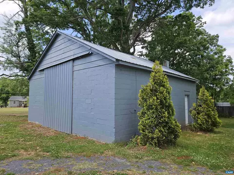 Exterior - 74 Conner St, Dillwyn, VA 23936 photo 15 of 18