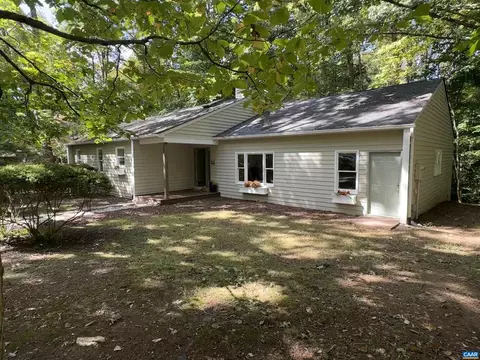 640 Big Oak Rd, Charlottesville, VA 22903