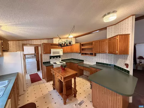 220 Chalklevel Rd, Louisa, VA 23093 photo 6
