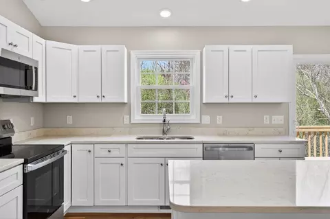 Kitchen - 254 Locustdale Loop, Shenandoah, VA 22849 photo 2 of 5