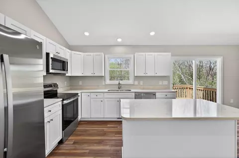 Kitchen - 254 Locustdale Loop, Shenandoah, VA 22849 photo 1 of 5
