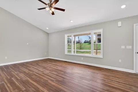 Living - 254 Locustdale Loop, Shenandoah, VA 22849 photo 2 of 8