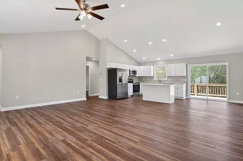 Living - 254 Locustdale Loop, Shenandoah, VA 22849 photo 4 of 8