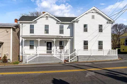 113 S Main St S, Mount Crawford, VA 22841