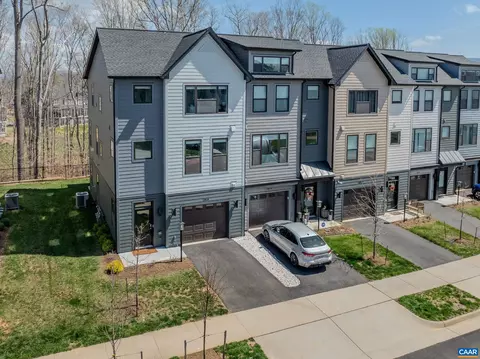 1816 Fowler St, Charlottesville, VA 22901