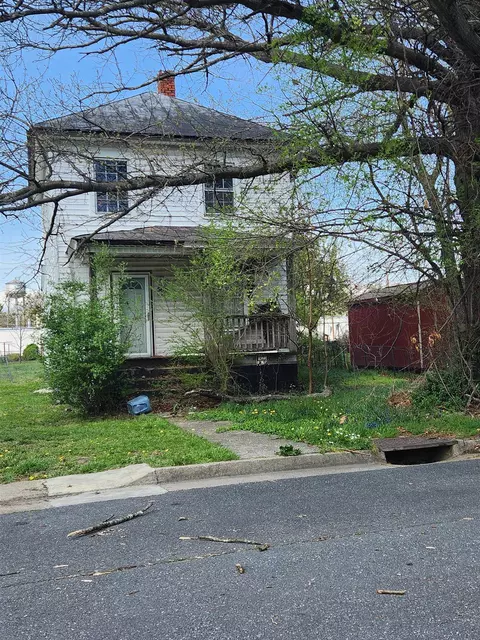 565 N Bath Ave N, Waynesboro, VA 22980
