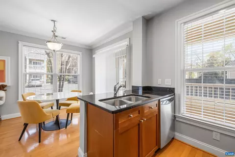 1051 Glenwood Station Ln #102, Charlottesville, VA 22901