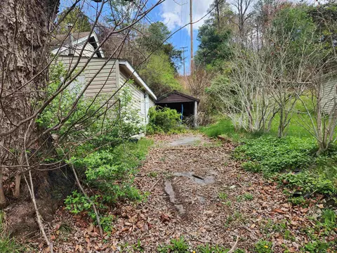 1619 E Main St E, Waynesboro, VA 22980 photo 3
