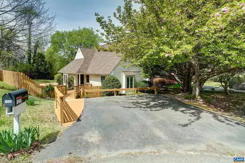 1253 Clover Ridge Pl, Charlottesville, VA 22901