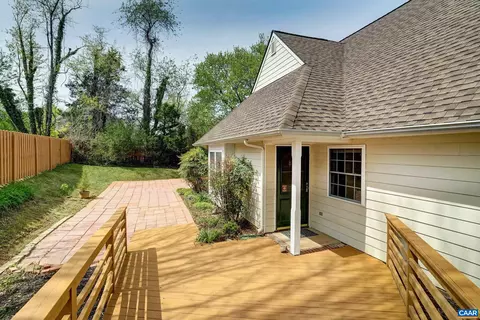 1253 Clover Ridge Pl, Charlottesville, VA 22901