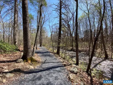 38 Creekside Cl, Nellysford, VA 22958