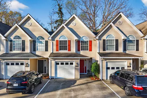 1094 Oakdale Ct, Harrisonburg, VA 22801