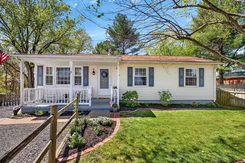 9 Clover Pl, Verona, VA 24482