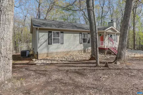 Exterior - 15 Austin Dr, Palmyra, VA 22963 photo 5 of 11