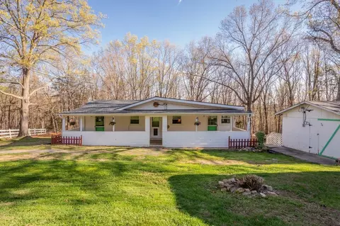 160 Gale Ln, Stanley, VA 22851