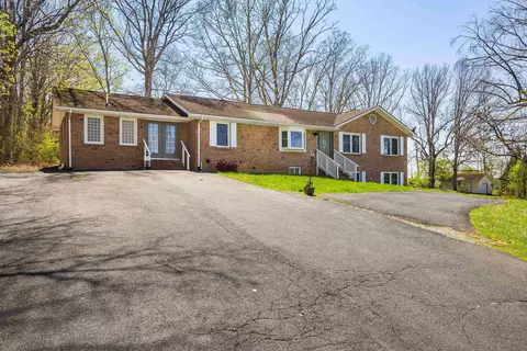 16998 E Summit Ave E, Elkton, VA 22827