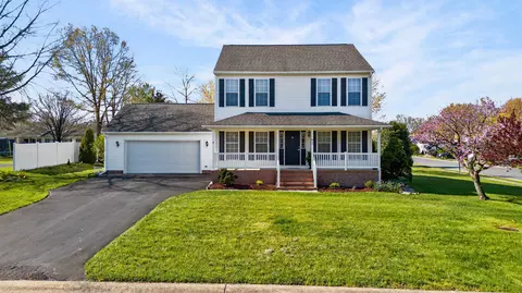 97 Laurel Oak Ln, Grottoes, VA 24441
