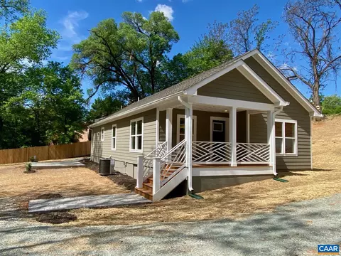 108 Bollingbrook Dr, Charlottesville, VA 22911