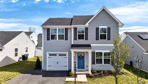 125 White Birch Rd, Waynesboro, VA 22980