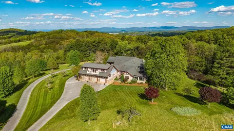 320 Carrsbrook Dr, Staunton, VA 24401