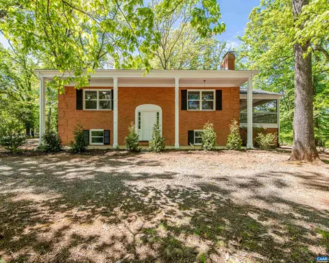 337 Carrsbrook Dr, Charlottesville, VA 22901