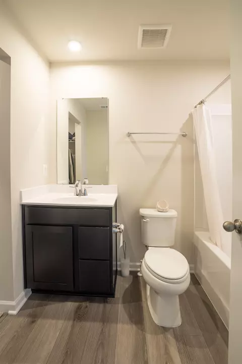 Bath - 3436 Marble Loop, Harrisonburg, VA 22801 photo 5 of 9