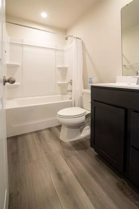 Bath - 3436 Marble Loop, Harrisonburg, VA 22801 photo 2 of 9