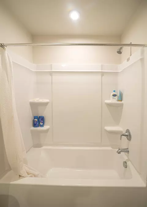 Bath - 3436 Marble Loop, Harrisonburg, VA 22801 photo 7 of 9