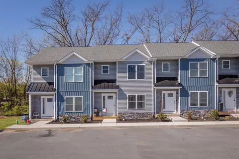 135 Swallow Dr, Elkton, VA 22827