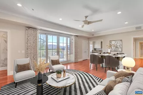 210 NE 10th St NE #103, Charlottesville, VA 22902
