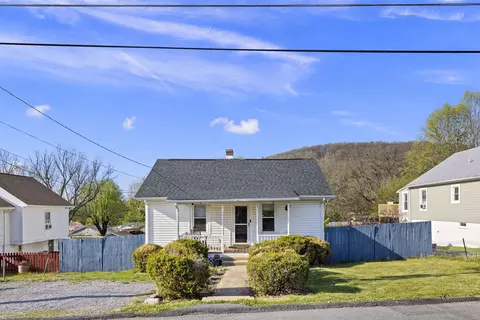337 Mary Gray Ln, Staunton, VA 24401