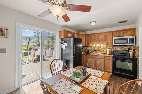 Kitchen - 918 Washington Ave, Waynesboro, VA 22980 photo 10 of 10