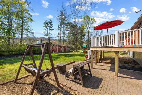 Exterior - 918 Washington Ave, Waynesboro, VA 22980 photo 9 of 17