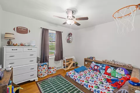 Bedroom - 918 Washington Ave, Waynesboro, VA 22980 photo 3 of 3