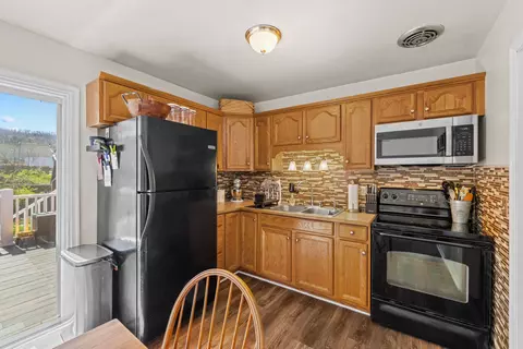 Kitchen - 918 Washington Ave, Waynesboro, VA 22980 photo 2 of 10
